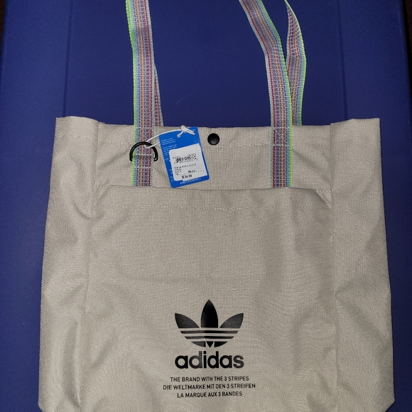 Brand new ADIDAS BAG - Picture 1 of 5